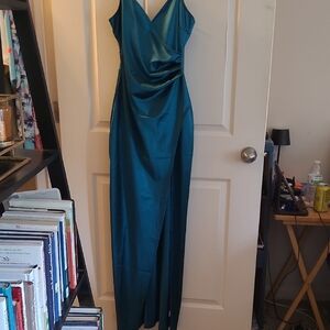 Elegant Green/Teal Evening Gown